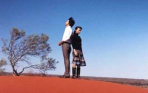 2004-sekai-no-chushin-de-ai-wo-sakebu