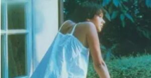 1983-pauline-at-the-beach